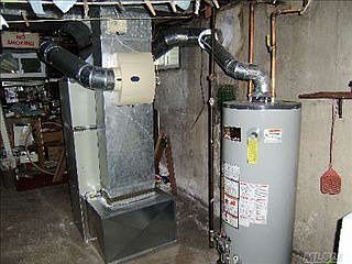 5th image of 38 Cornell Ln