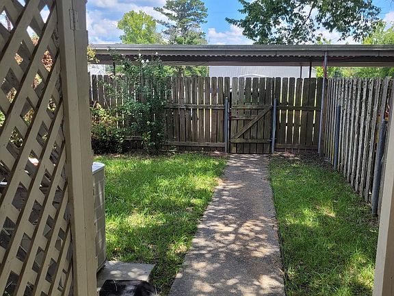 2nd image of 306 Thomas Jefferson Dr