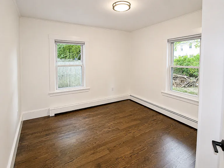 164 Warren Ave #B — Photo 14