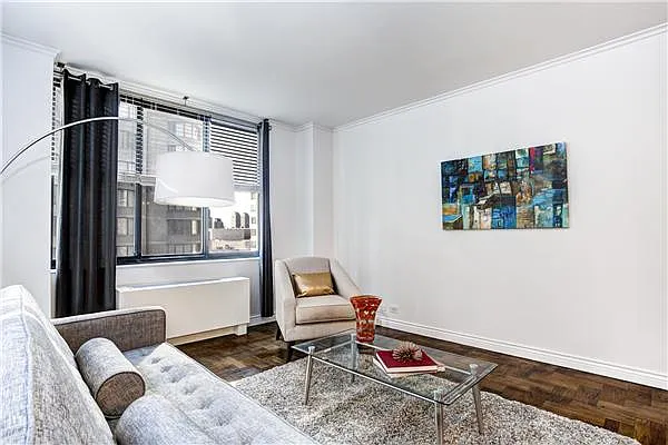 Sold by (Legacy) Elegran | media 13