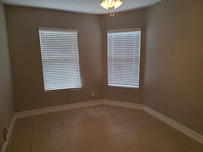 4211 W North A St — Photo 5