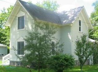 122 N State St, Howell, MI 48843