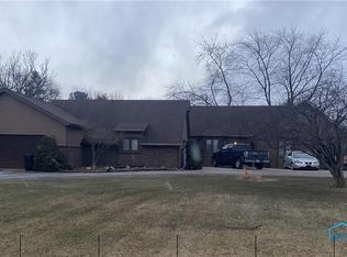 9026 Corduroy Rd, Curtice, OH 43412