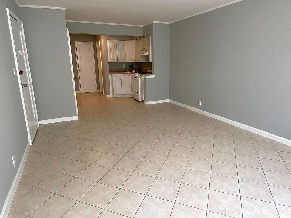 1st image of 302 E Broadway APT C