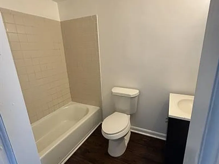 1112 Edith Ave — Photo 8