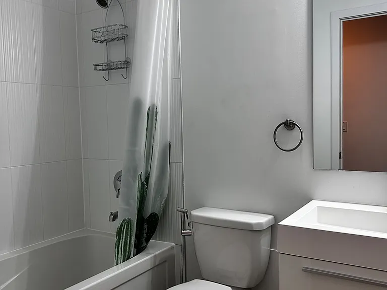 297 College St #607 — Photo 6