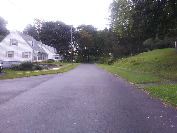 4th image of 54 3rd Ave