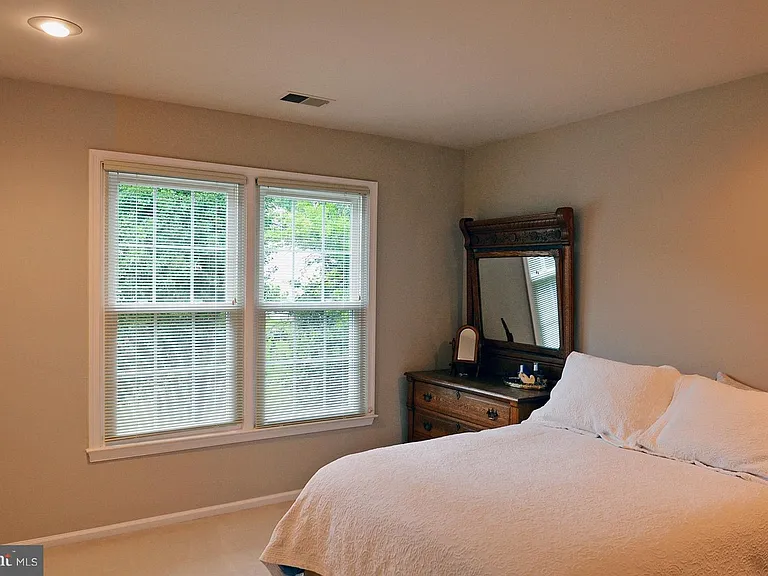 6610 Ashmere Ln — Photo 8