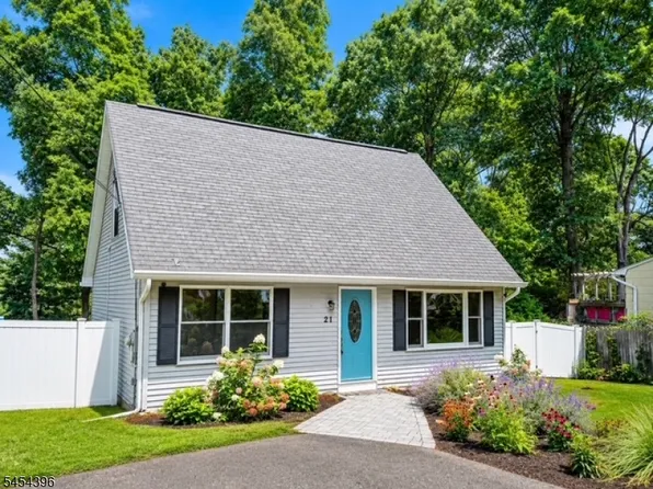 21 Woodland Trl, Vernon Twp., NJ 07419