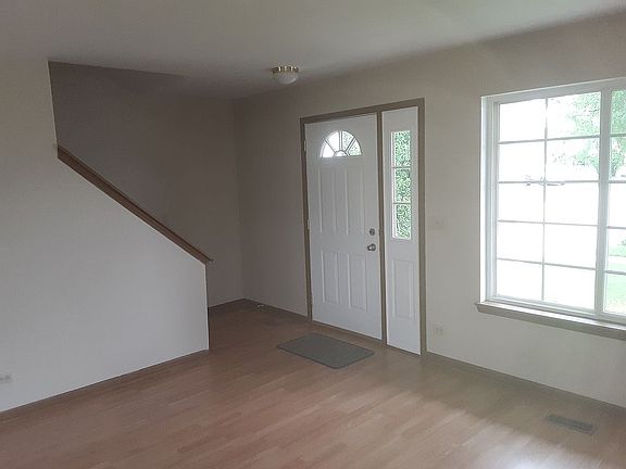 Living Room / Front Entrance