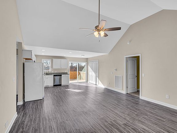 4th image of 829 Skyview Dr