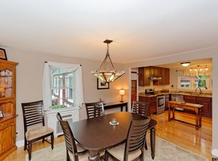 24 Van Buren Ave, East Greenbush, NY 12061