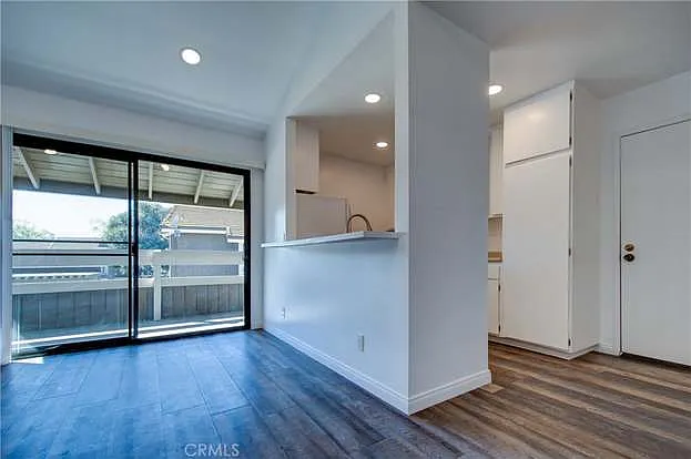 262 Streamwood — Photo 104