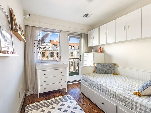 3rd image of 155 W 126th St #3A