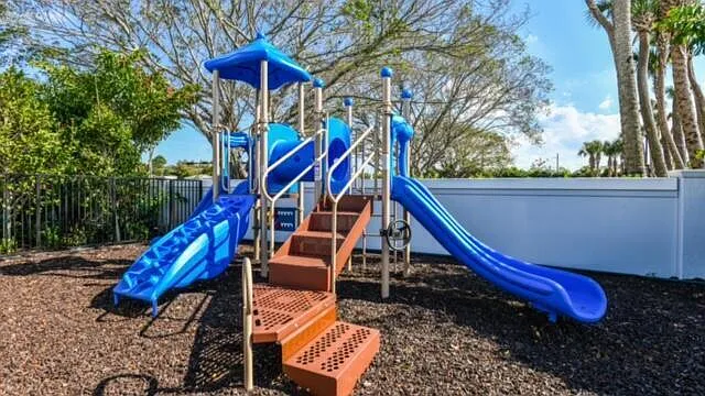 540 Sanderling Cir — Photo 26