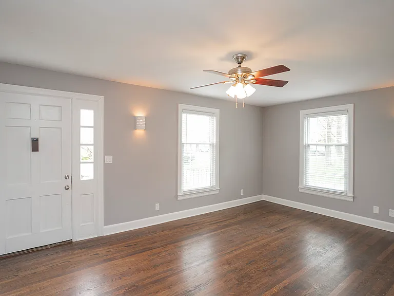 611 Shady Ln — Photo 7