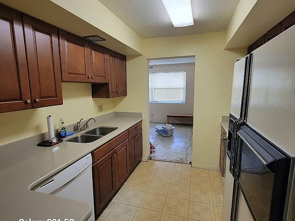 3rd image of 1191 David Dr