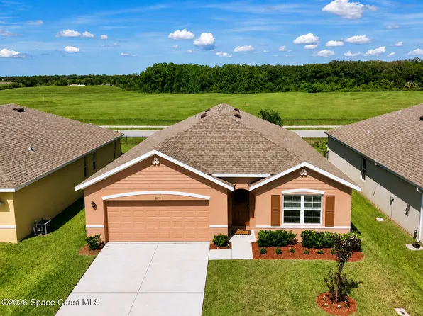 3020 Burrowing Owl Dr, Mims, FL 32754