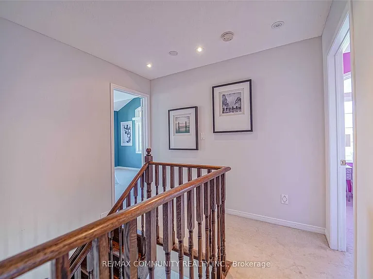 1 Burnsborough St — Photo 19