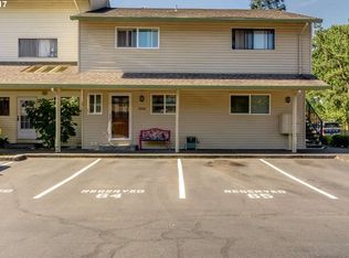 12006 N Jantzen Beach Ave, Portland, OR 97217