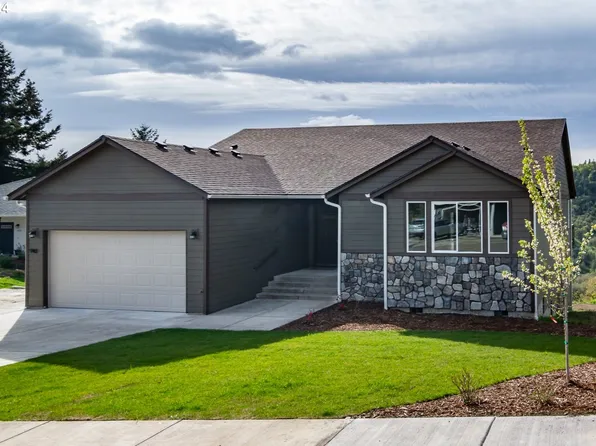 940 NE Ventura St, Roseburg, OR 97470