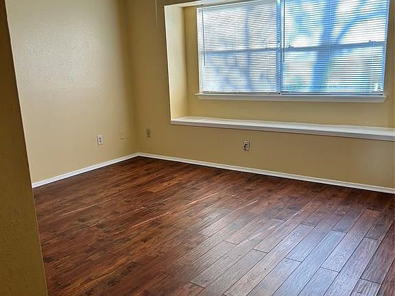 5th image of 2626 N Camden Pkwy