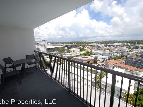 4th image of 1800 Collins Ave APT 16B