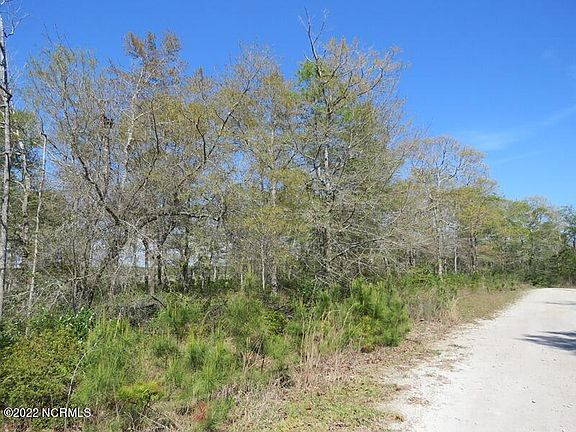 3rd image of 3006 Blue Drive LOT 2