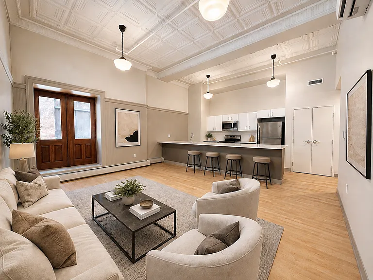 204 Main St #101 — Photo 1
