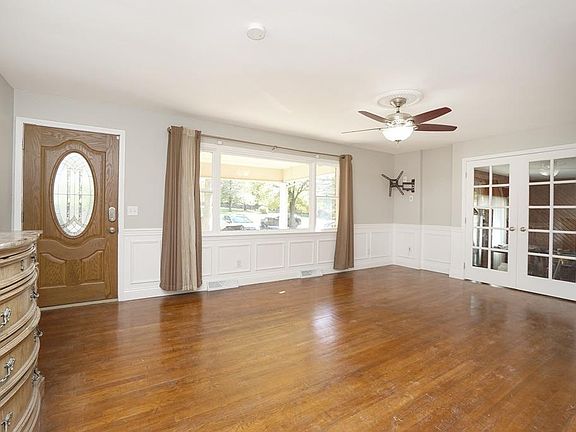 5th image of 7023 Sparks Ln