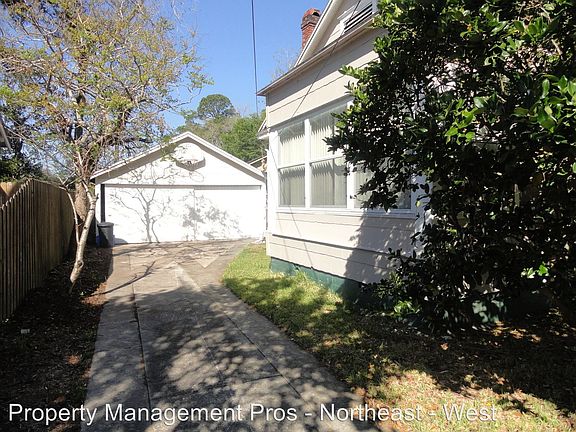3rd image of 1072 Brown St