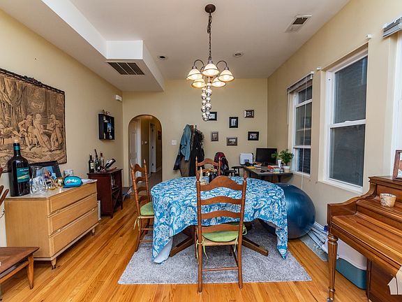 4th image of 1431 N Fairfield Ave APT 2