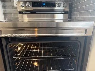 1607 NW 16th Ave #1 — Photo 5