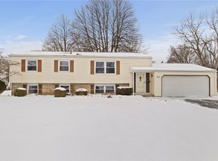 185 Crandon Way, Rochester, NY 14618