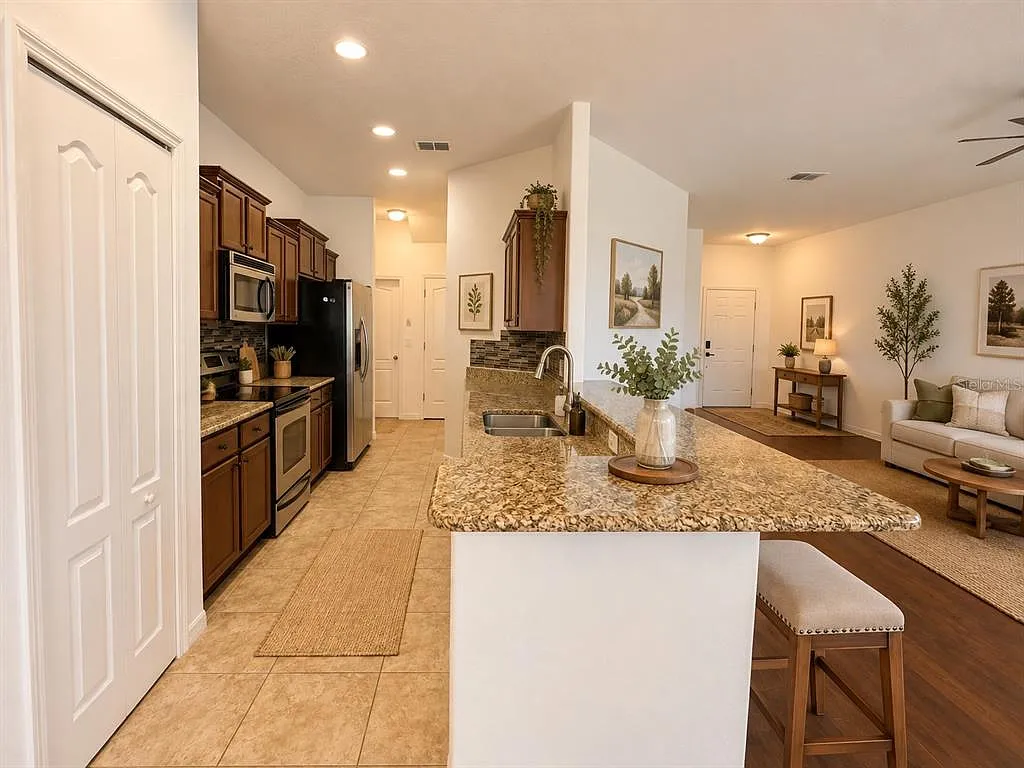 3 bed, 2.5 bath, 1884 sqft, $2,600 — Photo 4