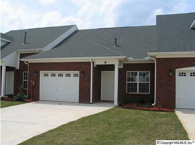1st image of 464 Shamrock Dr