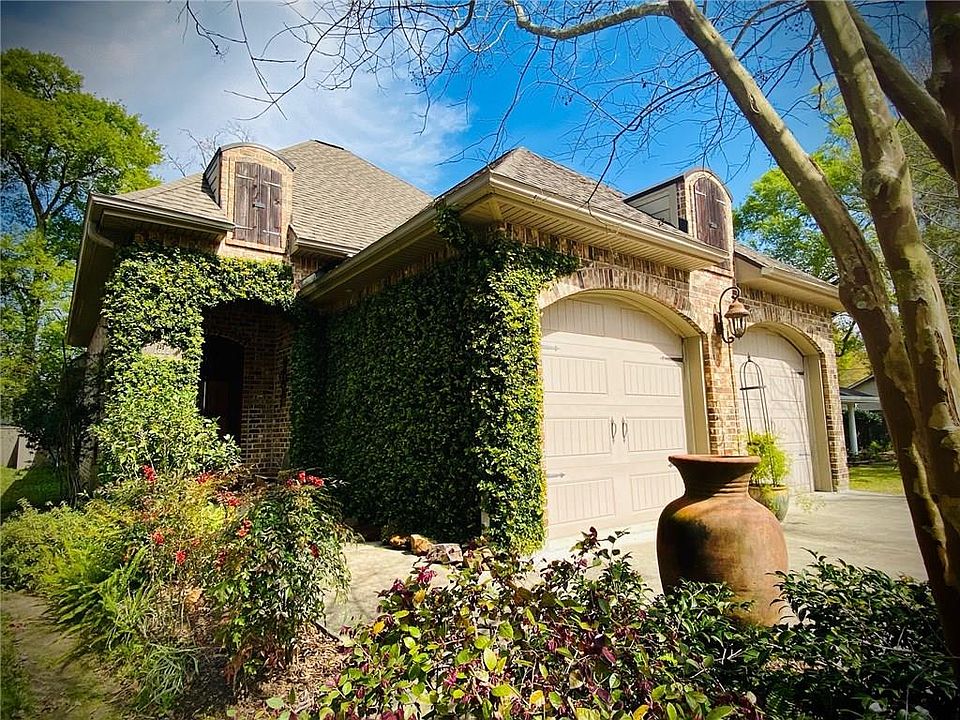 1st image of 1622 Woodland Dr