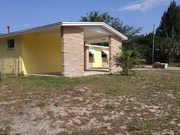 2nd image of 2502 Stanford Dr