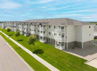 Prairie Heights, Minot, ND 58703