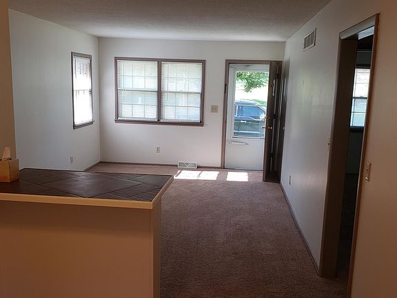 2nd image of 4720 Zebra Ln #B