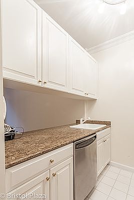 1st image of 210 E 65th St #6M