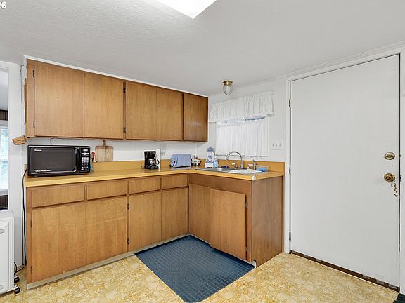 3rd image of 30185 SE Wheeler Rd