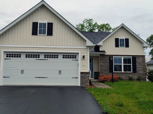 77 Alnwick Ln, Martinsburg, WV 25405
