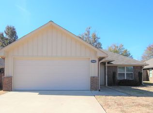 19442 King Ranch Dr, Flint, TX 75762