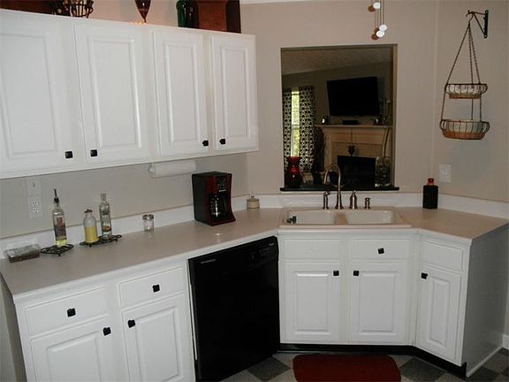 3rd image of 1405 Wilkes Crest Dr