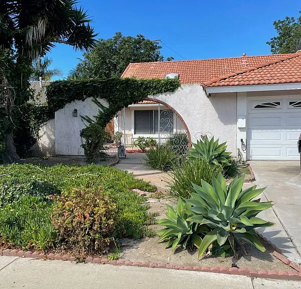 21851 Oceanview Ln — Photo 1