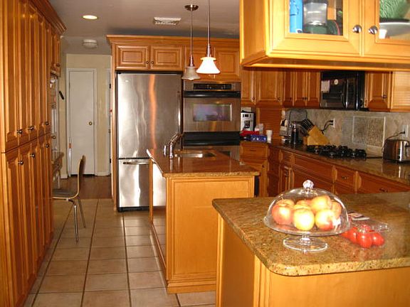 3rd image of 1121 Allessandrini Ave