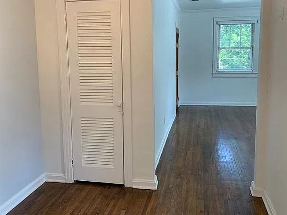 3rd image of 1094 Cherry St