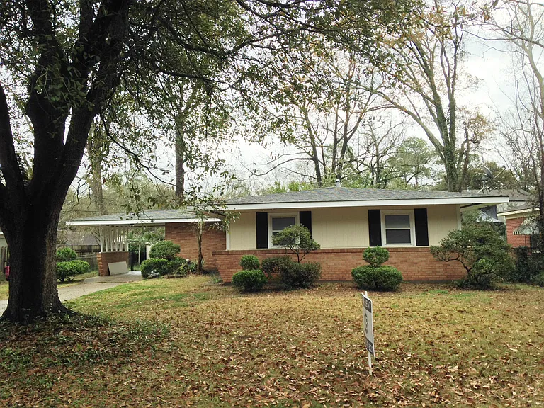 343 S Fairfax Dr — Photo 14