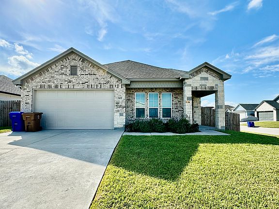 2nd image of 3401 De Zevala St
